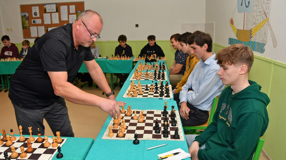 Bohumínský starosta odolává šachmatu gymnazistů už pátým rokem